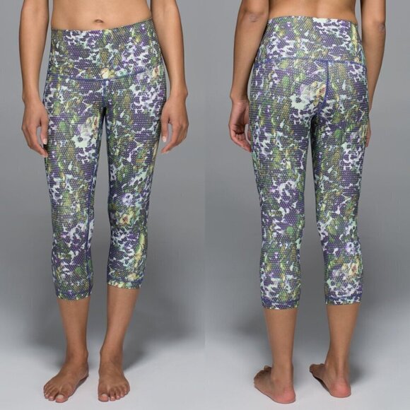 LULULEMON Wunder Under Crop II 4 Floral Sport White Multi - Picture 1 of 9
